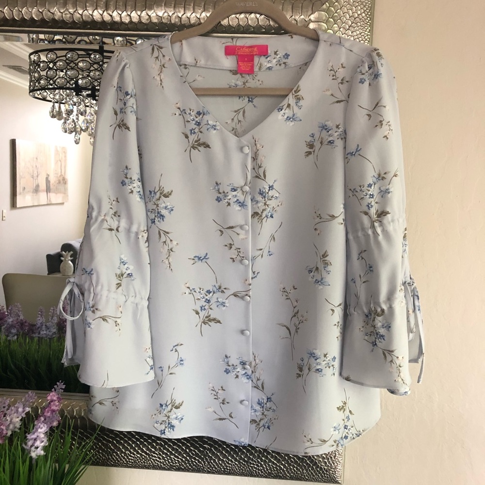 Catherine Malandrino blue belle floral top 🦋